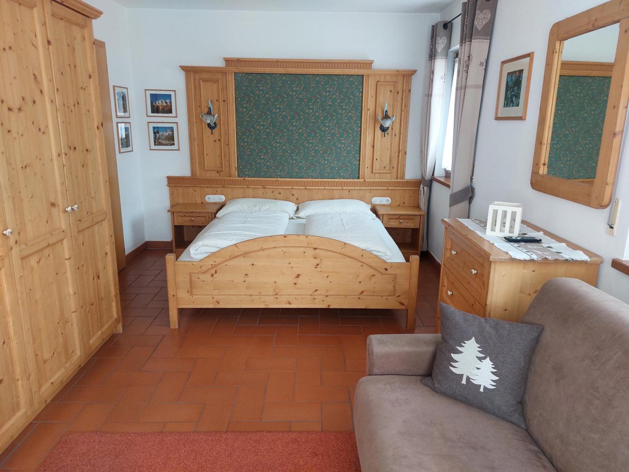Alping Apartments Brunico Esterno foto